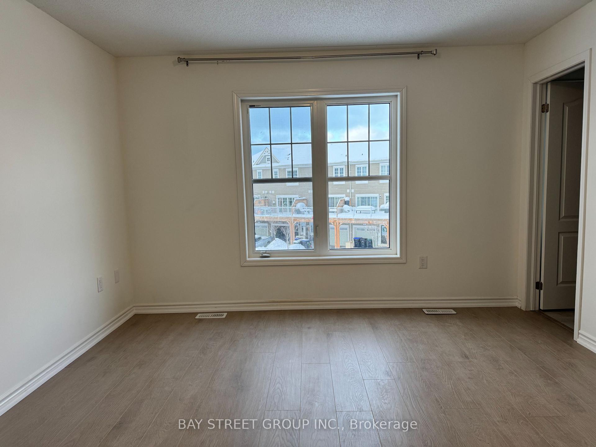Photo 15 of 53 Shelburne Avenue, Wasaga Beach — HOMEH