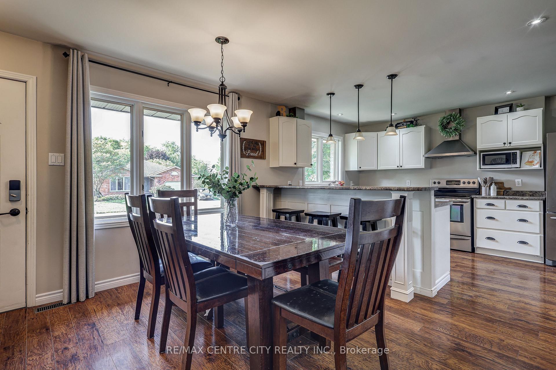 Photo 7 of 25 Hawthorne Crescent, Aylmer — HOMEH