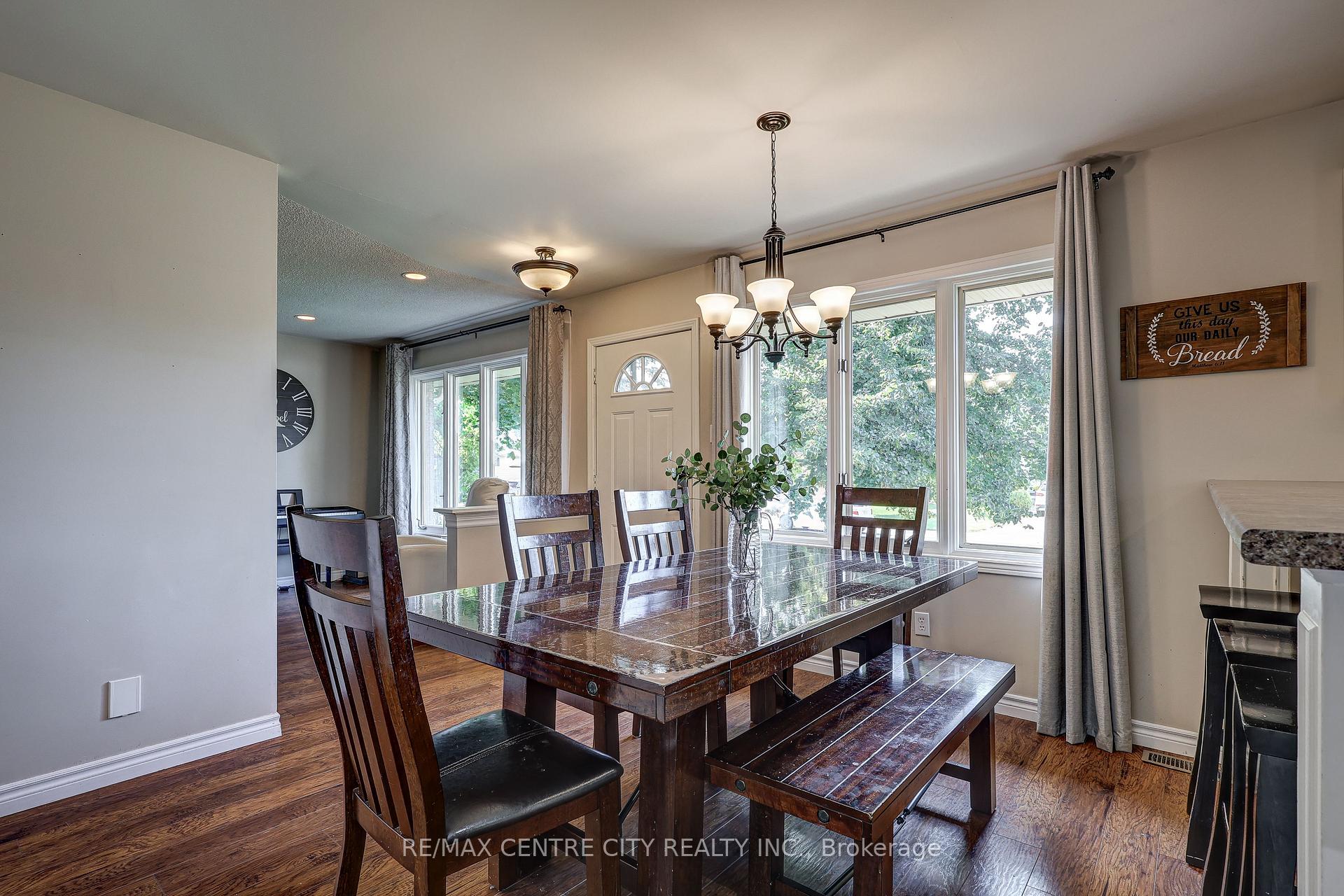 Photo 8 of 25 Hawthorne Crescent, Aylmer — HOMEH