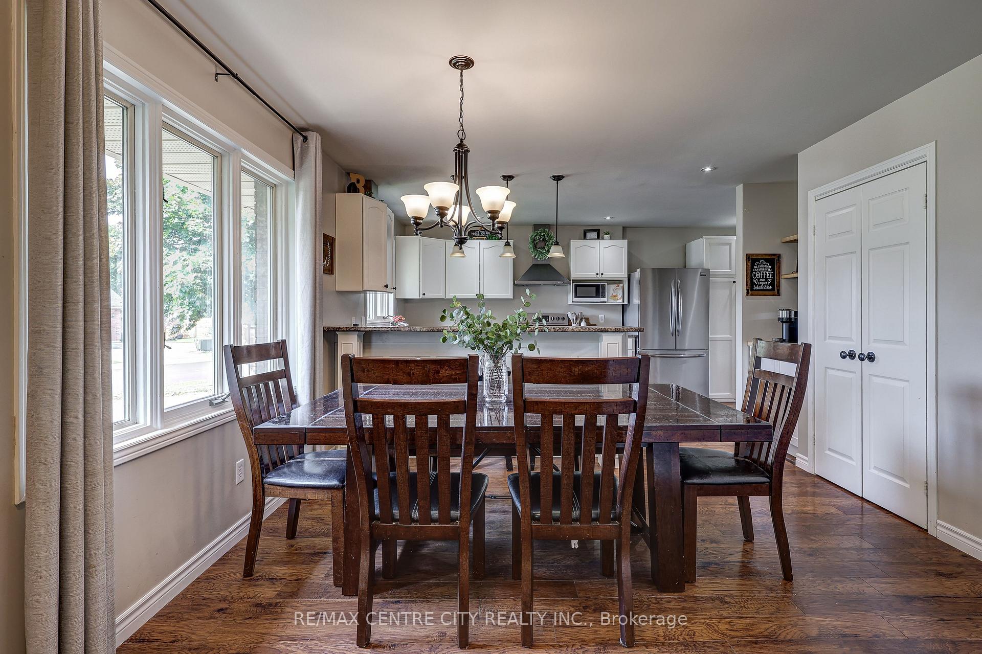 Photo 9 of 25 Hawthorne Crescent, Aylmer — HOMEH