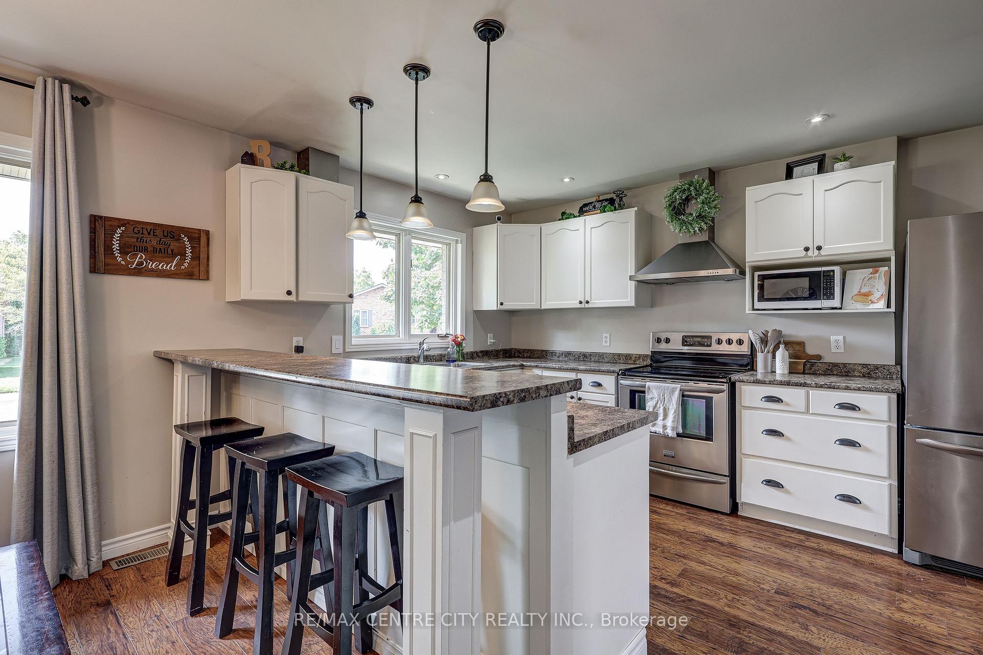 Photo 10 of 25 Hawthorne Crescent, Aylmer — HOMEH