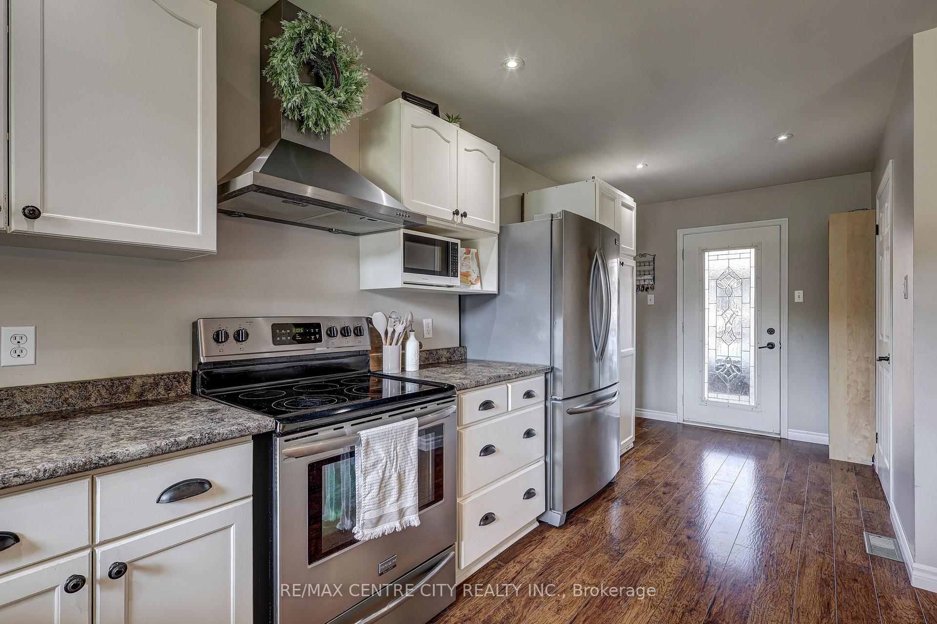 Photo 21 of 25 Hawthorne Crescent, Aylmer — HOMEH