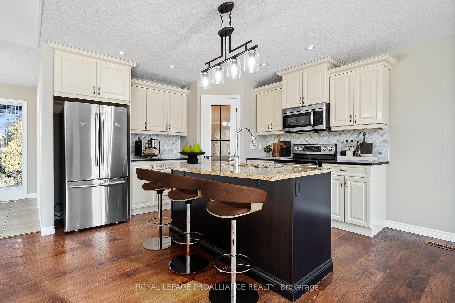 Photo 11 of 1300 Shannon Road, Tyendinaga, Tyendinaga Township — HOMEH