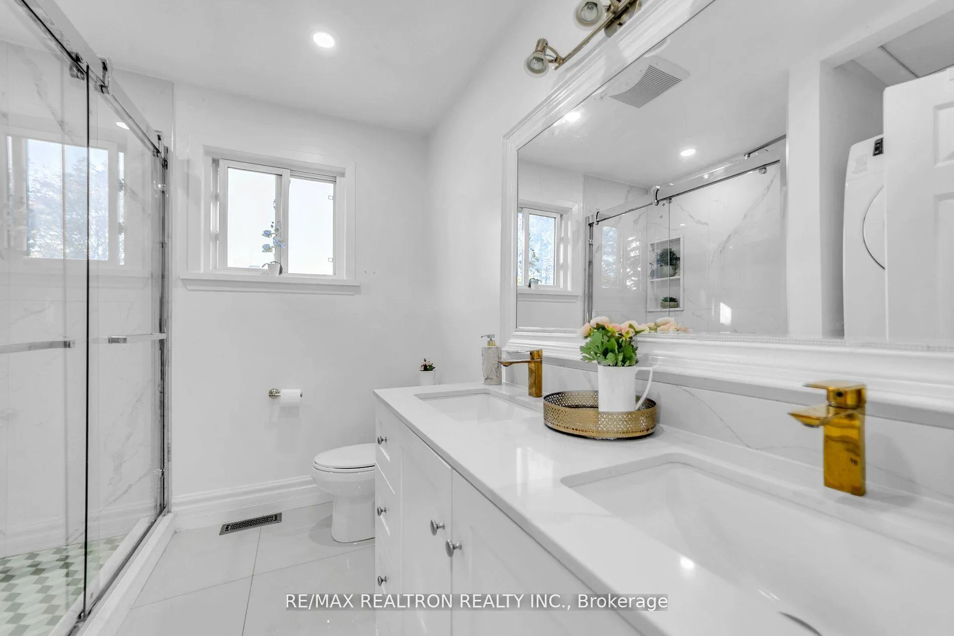 Photo 20 of 4 Boulding Drive, Aurora, Aurora Heights — HOMEH