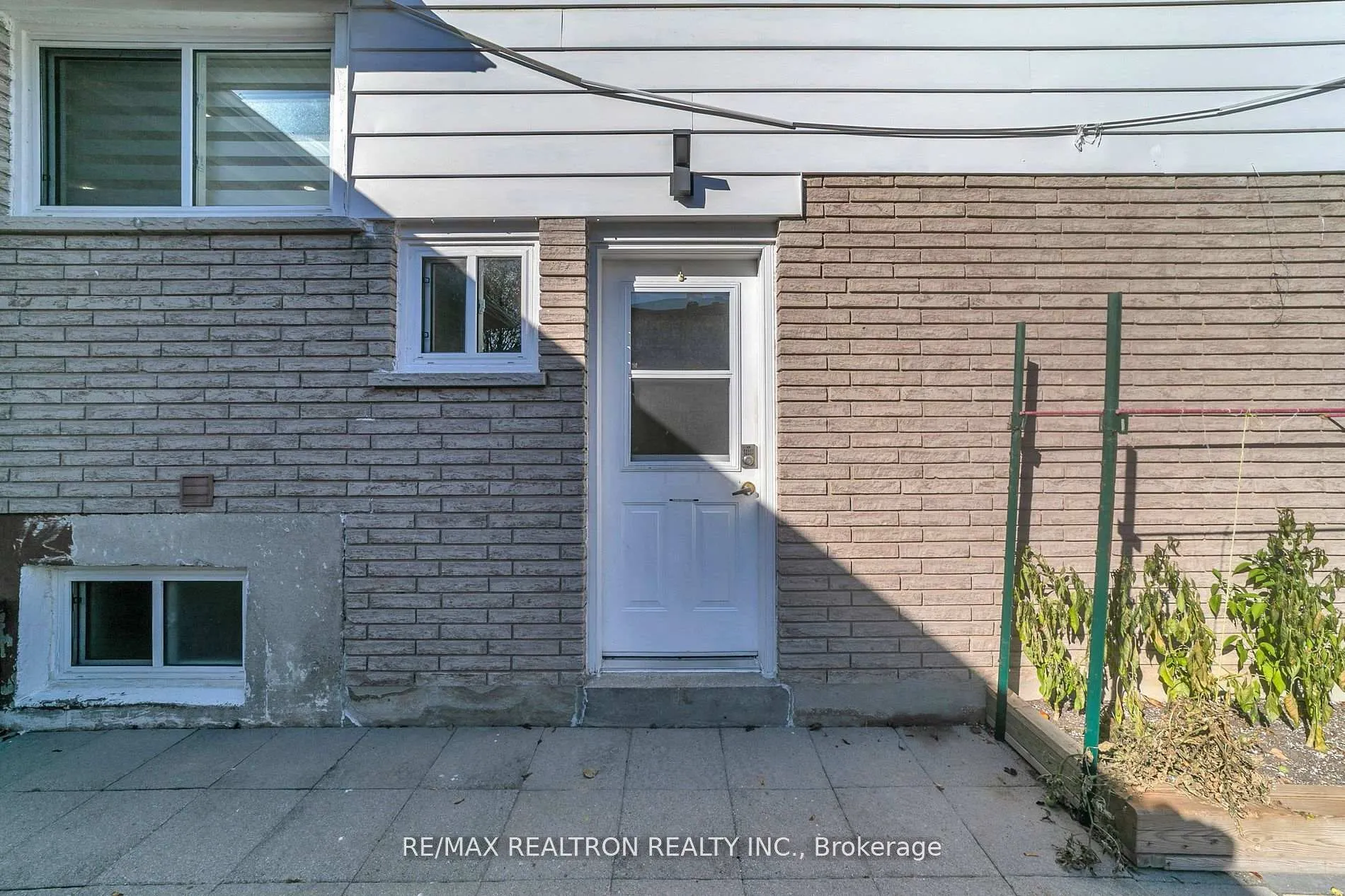 Photo 22 of 4 Boulding Drive, Aurora, Aurora Heights — HOMEH