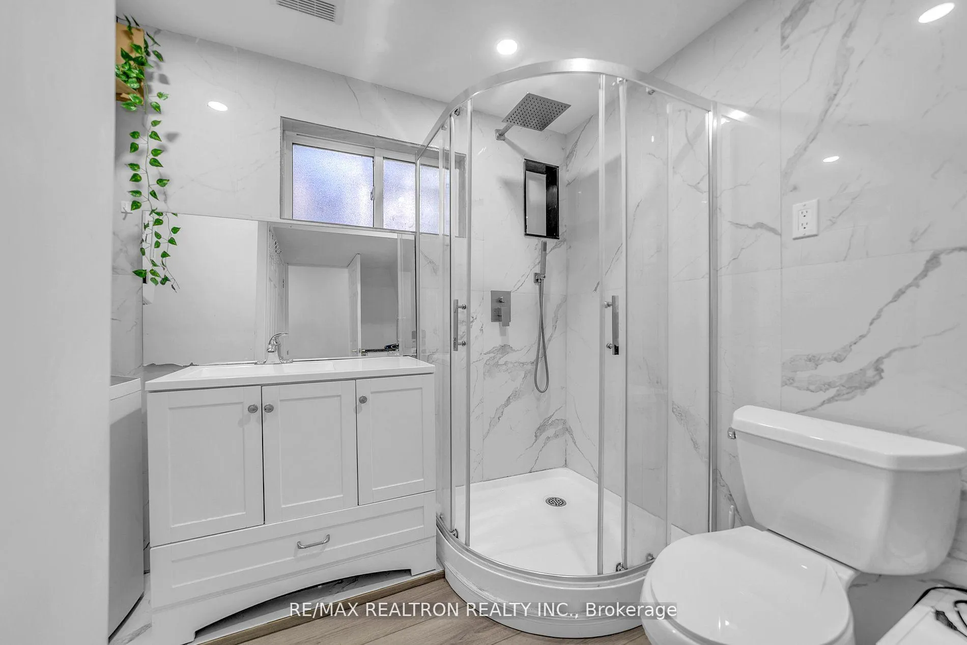 Photo 24 of 4 Boulding Drive, Aurora, Aurora Heights — HOMEH