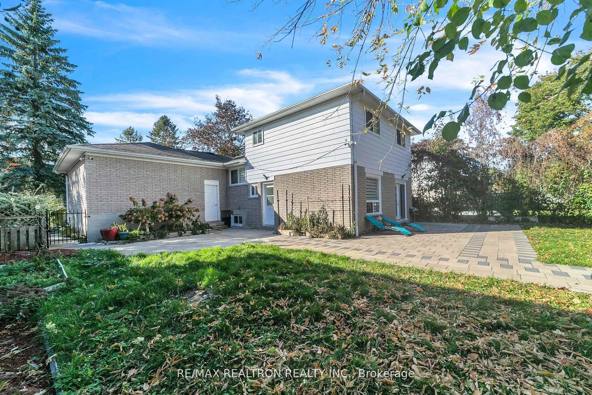 Photo 31 of 4 Boulding Drive, Aurora, Aurora Heights — HOMEH