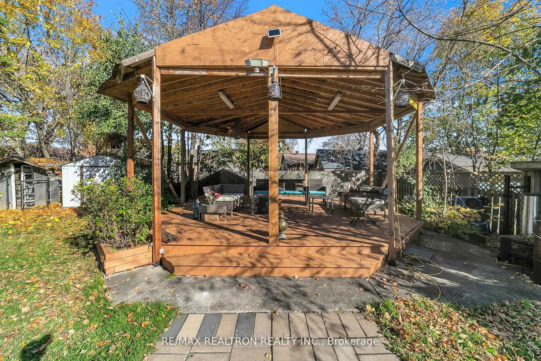 Photo 33 of 4 Boulding Drive, Aurora, Aurora Heights — HOMEH