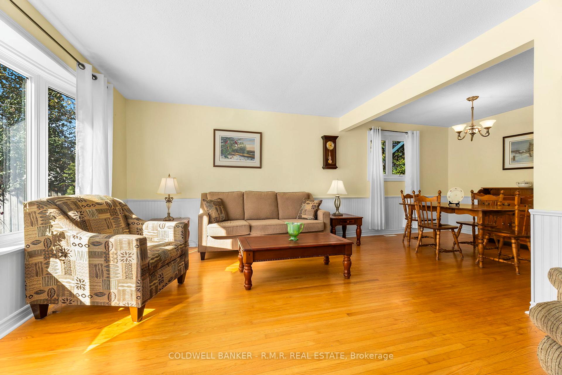 Photo 9 of 93 Cedar Street N, Uxbridge — HOMEH