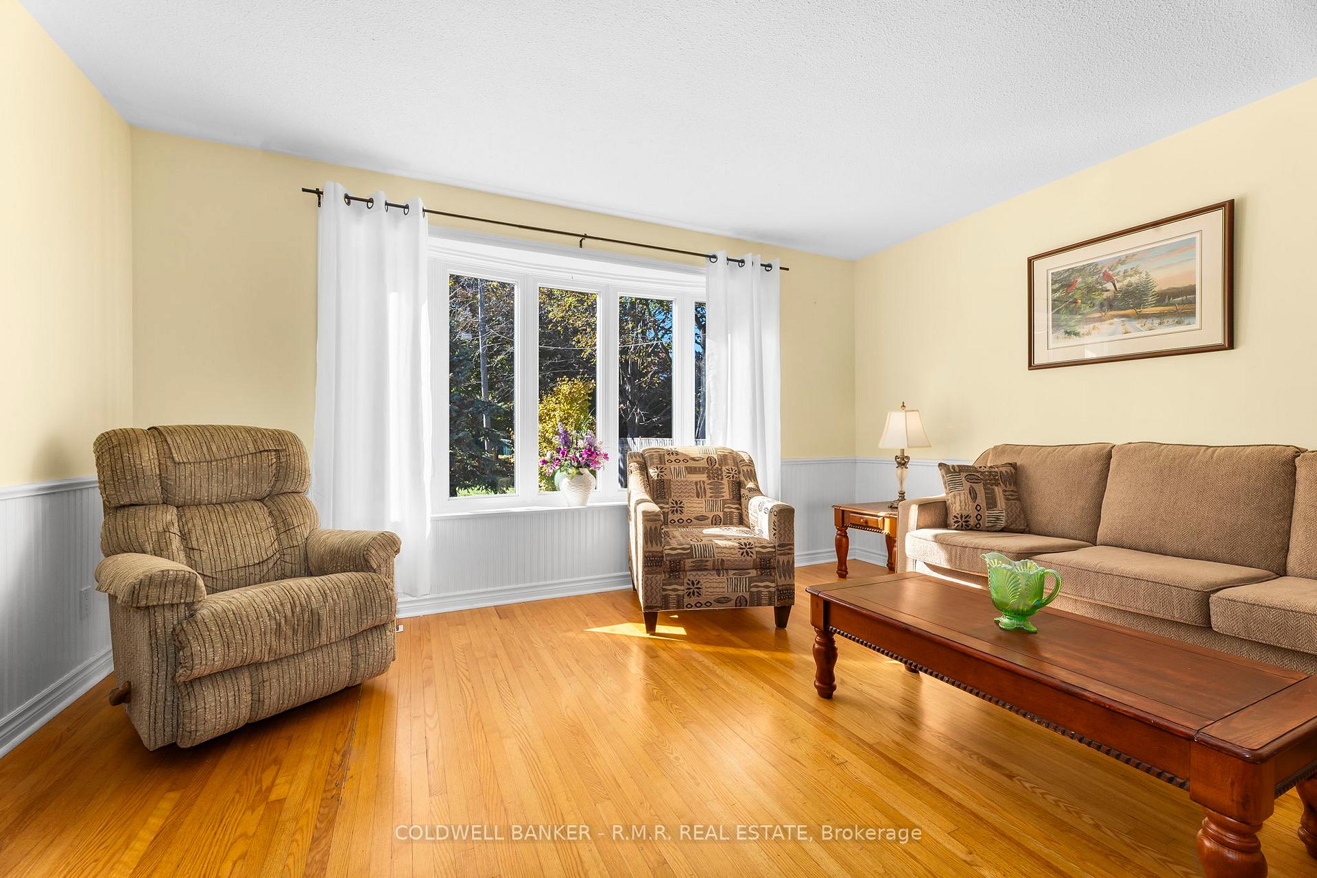 Photo 10 of 93 Cedar Street N, Uxbridge — HOMEH