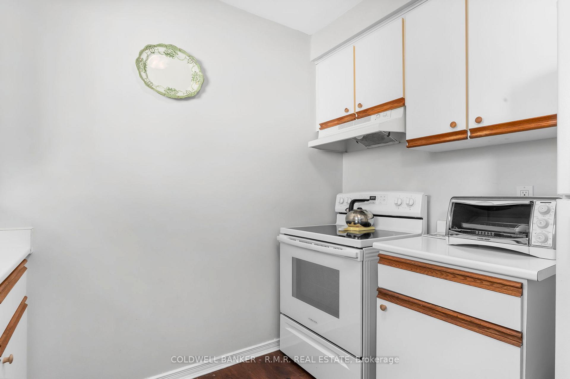 Photo 16 of 93 Cedar Street N, Uxbridge — HOMEH