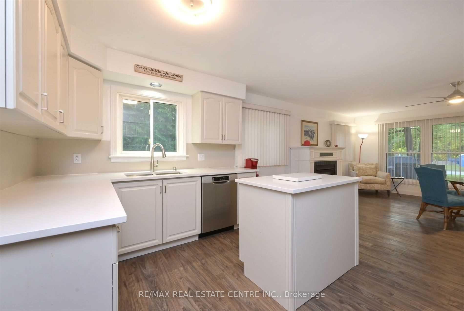 Photo 7 of 143 Allenwood Drive, Wasaga Beach — HOMEH