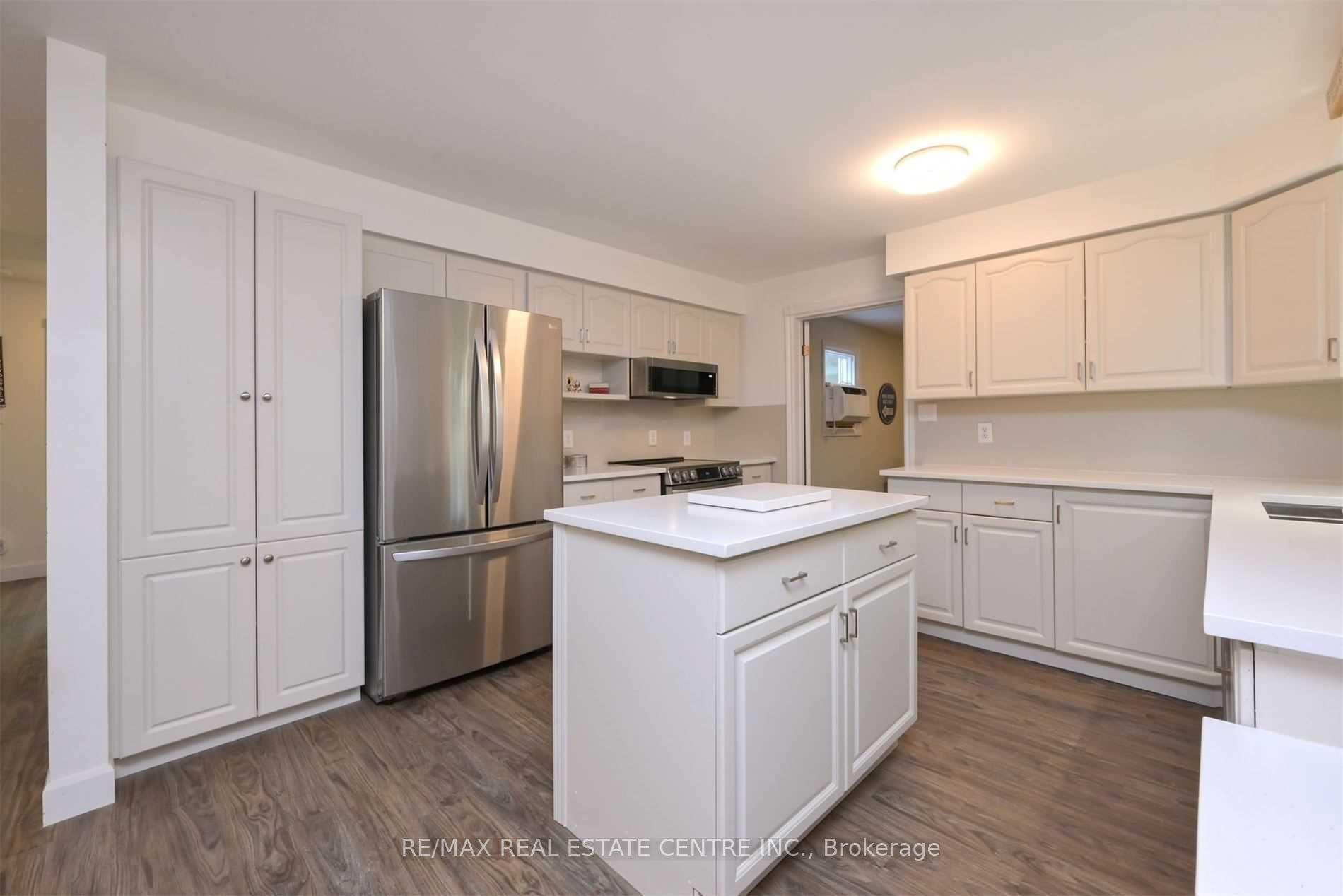 Photo 13 of 143 Allenwood Drive, Wasaga Beach — HOMEH
