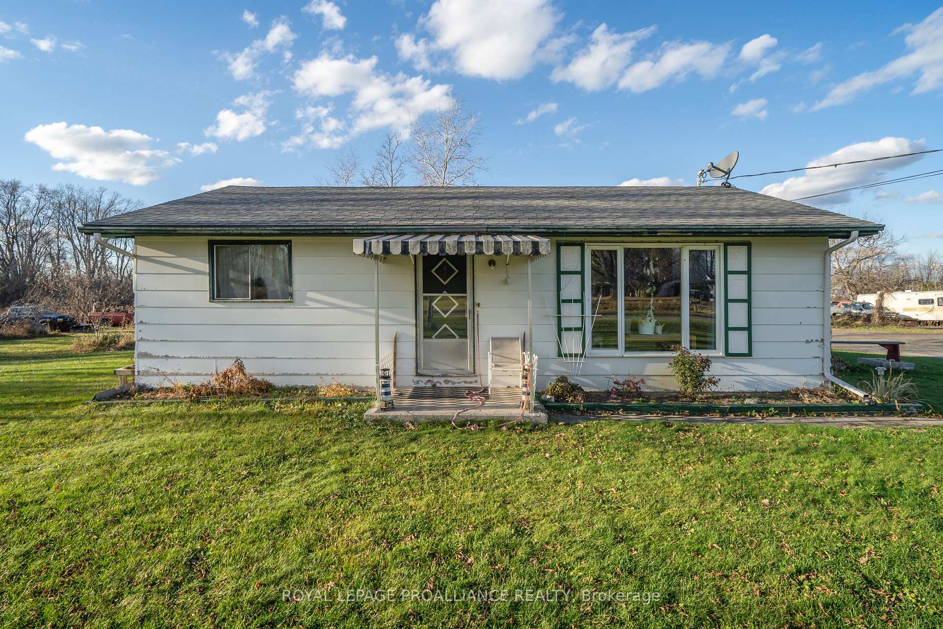 Photo 4 of 6089 Old Highway 2, Tyendinaga, Tyendinaga Township — HOMEH