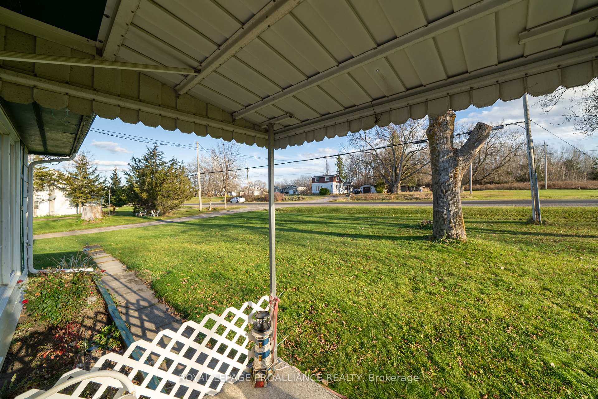 Photo 5 of 6089 Old Highway 2, Tyendinaga, Tyendinaga Township — HOMEH