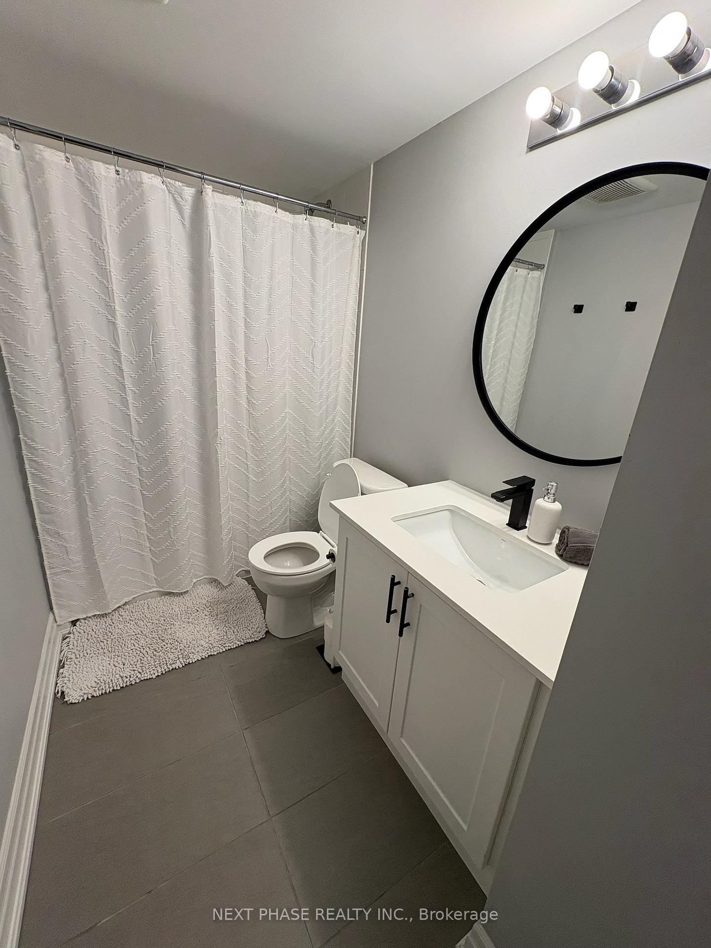 Photo 10 of 44 Juneau Street, Vaughan, East Woodbridge — HOMEH