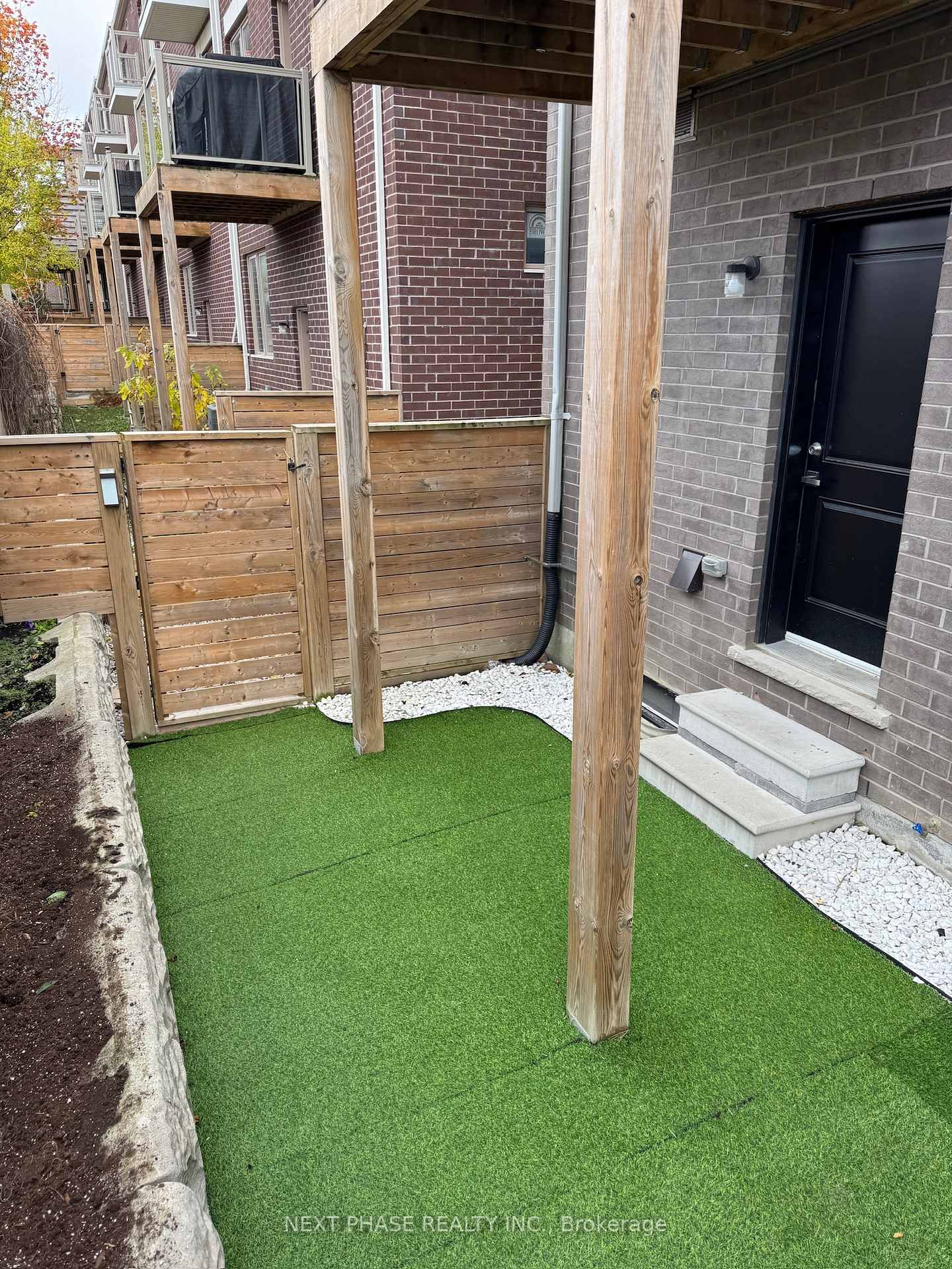 Photo 12 of 44 Juneau Street, Vaughan, East Woodbridge — HOMEH