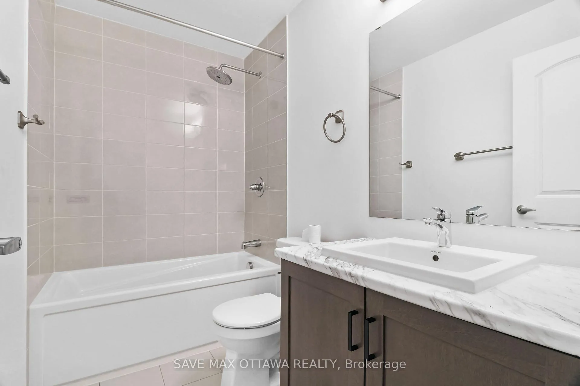 Photo 10 of 270 Turnbuckle Crescent N, Ottawa, Barrhaven - Half Moon Bay — HOMEH