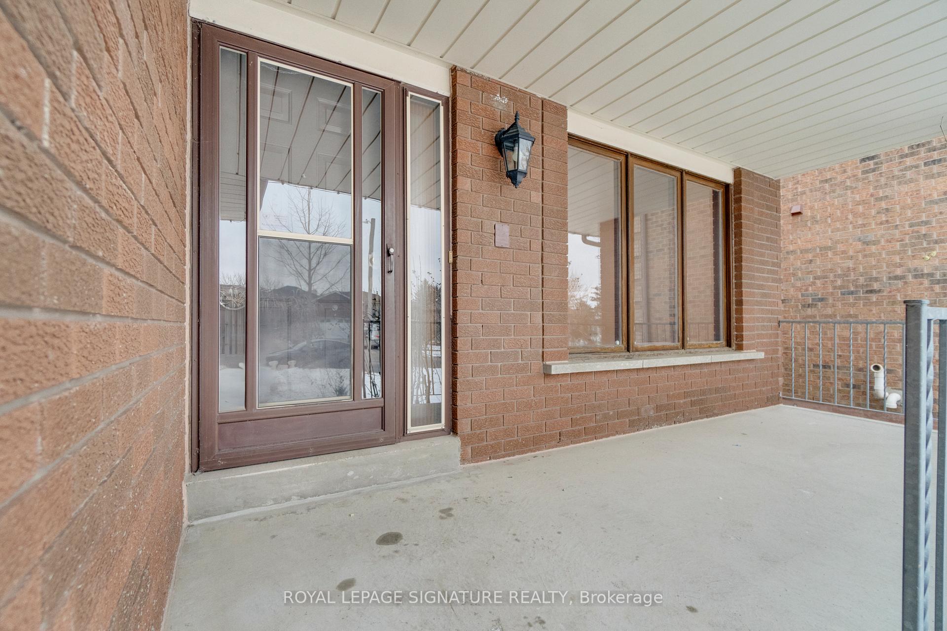 Photo 2 of 71 Marieta Street, Vaughan, East Woodbridge — HOMEH