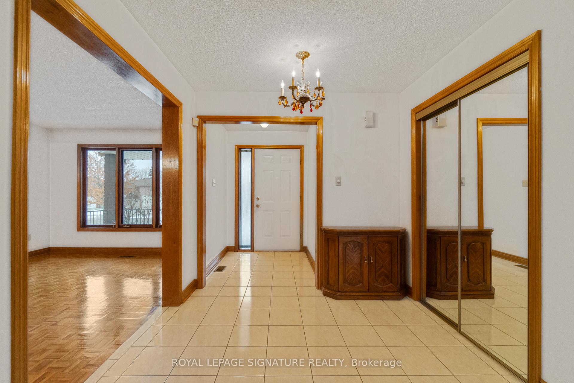 Photo 3 of 71 Marieta Street, Vaughan, East Woodbridge — HOMEH