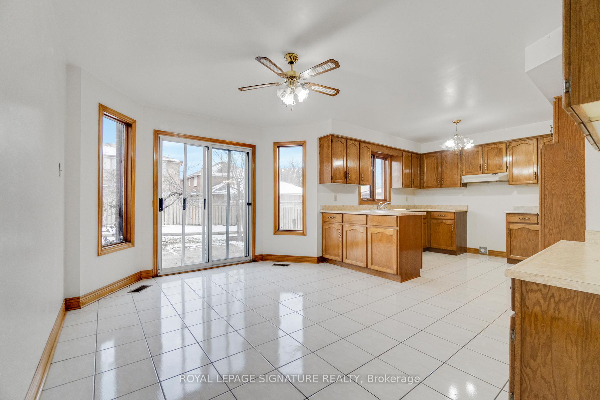 Photo 12 of 71 Marieta Street, Vaughan, East Woodbridge — HOMEH