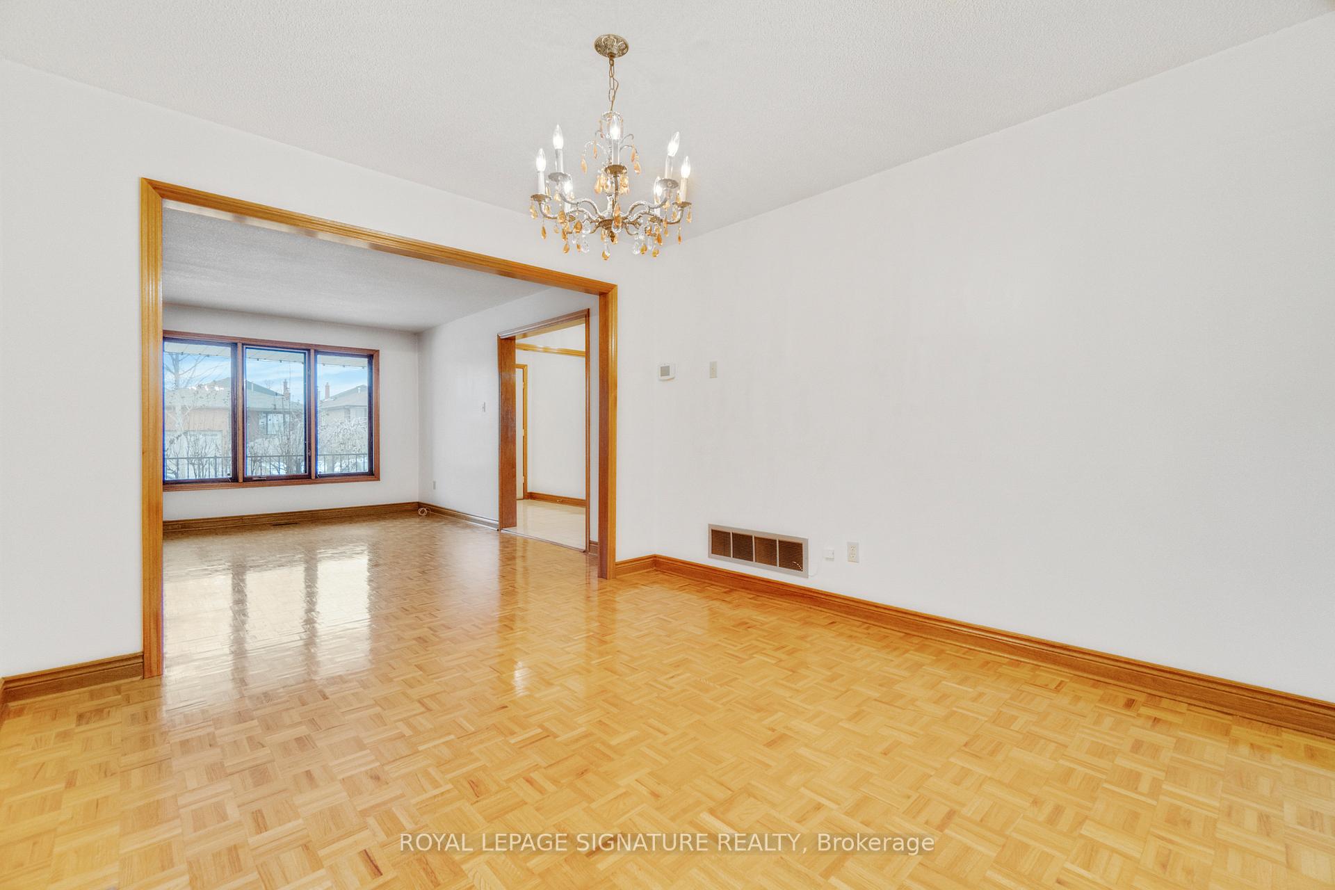 Photo 13 of 71 Marieta Street, Vaughan, East Woodbridge — HOMEH
