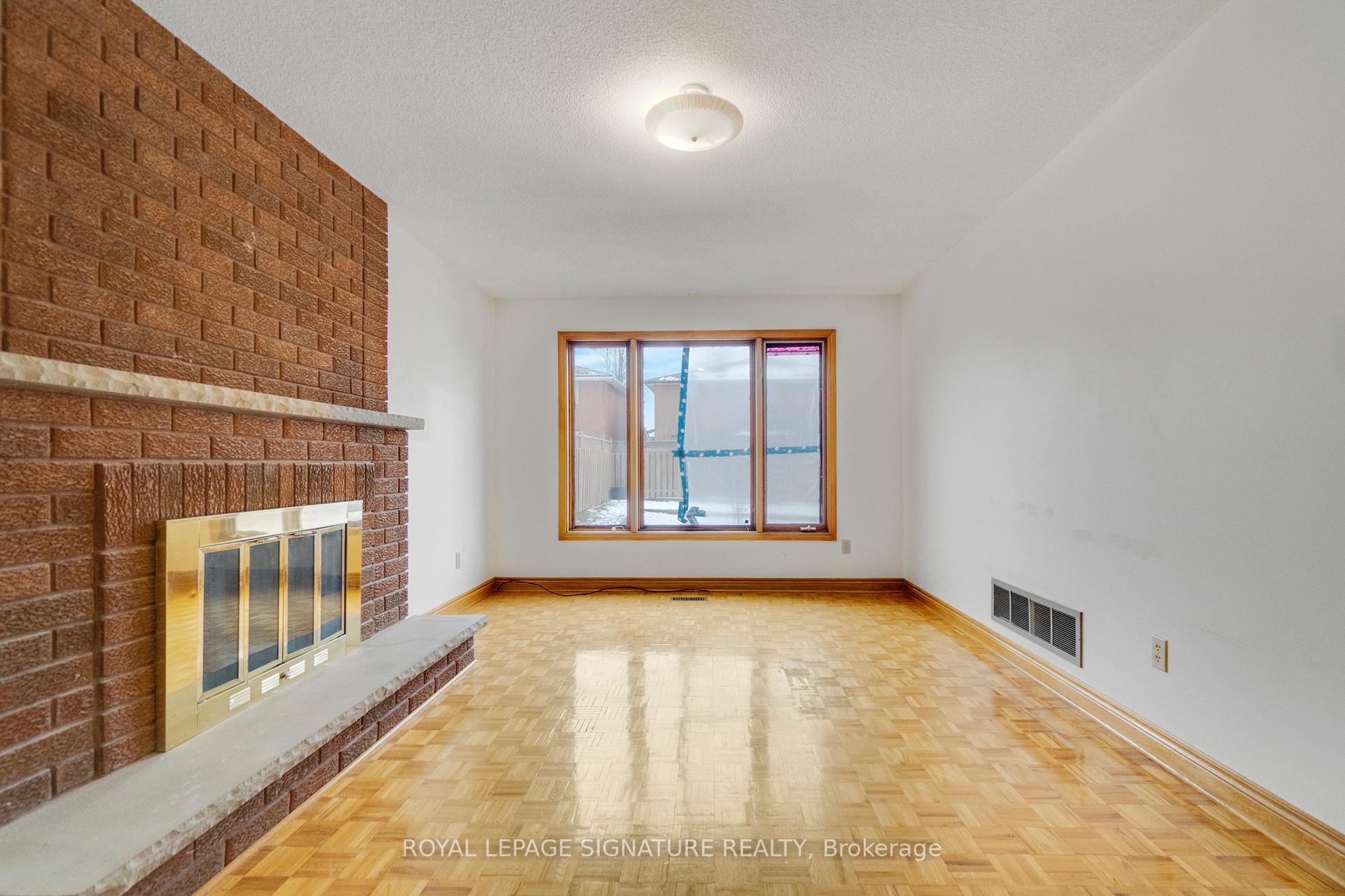 Photo 14 of 71 Marieta Street, Vaughan, East Woodbridge — HOMEH