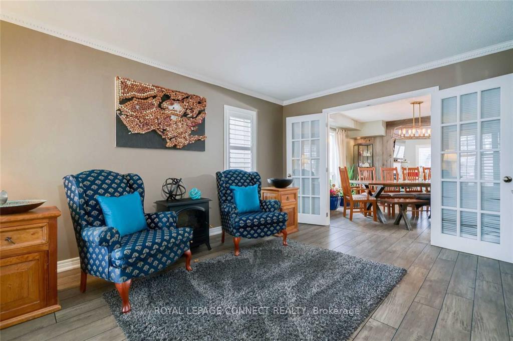Photo 9 of 63 Warwick Avenue, Ajax, South East — HOMEH