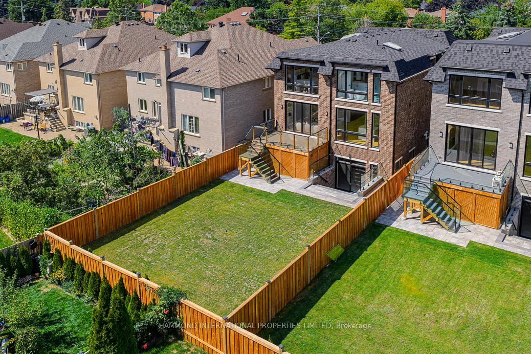Photo 3 of 117 Crestwood Road, Vaughan, Crestwood-Springfarm-Yorkhill — HOMEH
