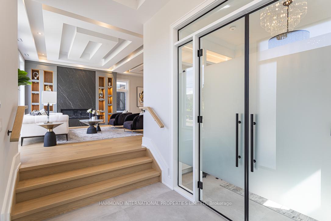 Photo 7 of 117 Crestwood Road, Vaughan, Crestwood-Springfarm-Yorkhill — HOMEH