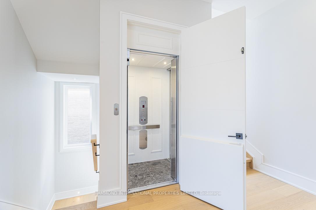 Photo 18 of 117 Crestwood Road, Vaughan, Crestwood-Springfarm-Yorkhill — HOMEH