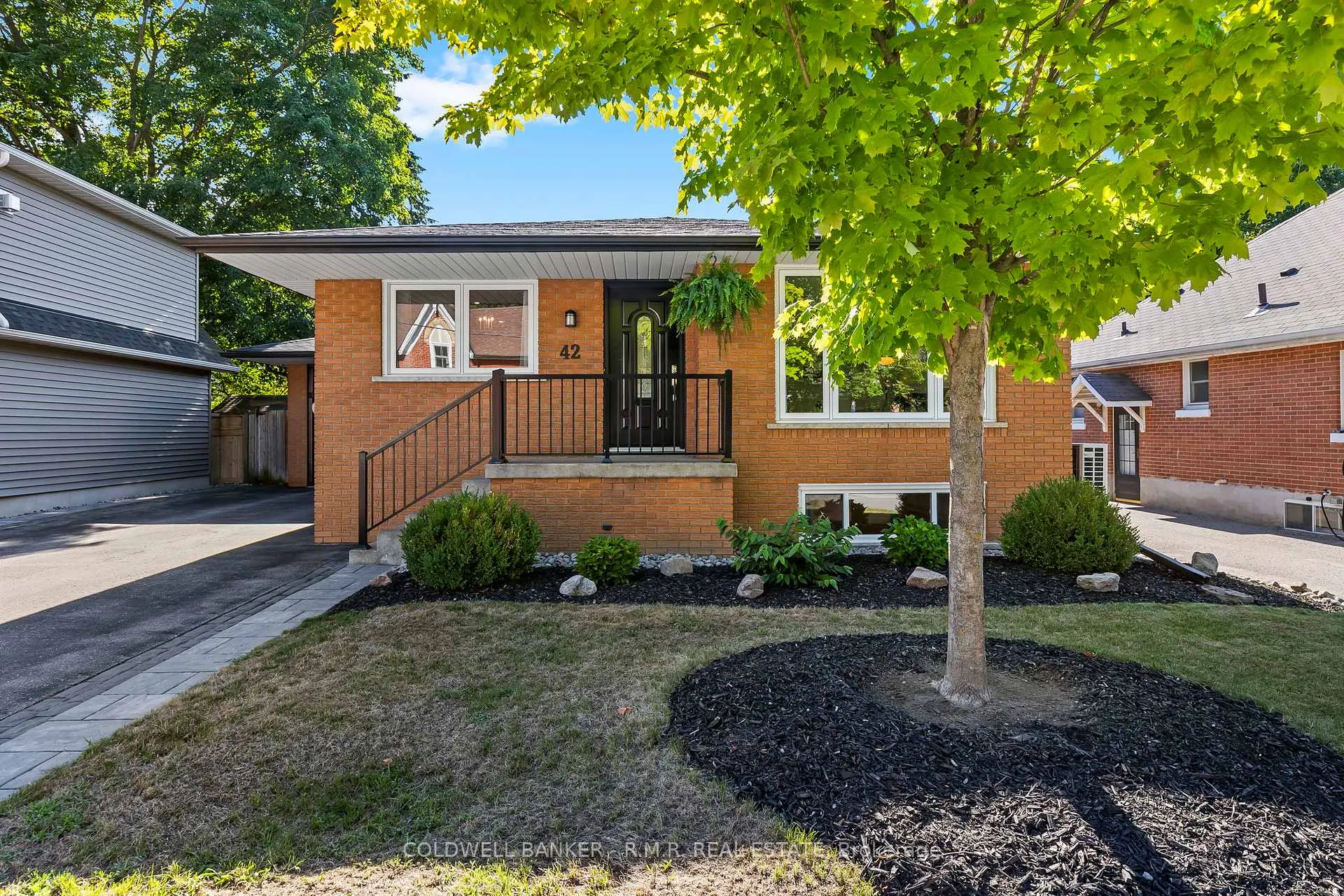 Photo 2 of 42 Marietta Street, Uxbridge — HOMEH