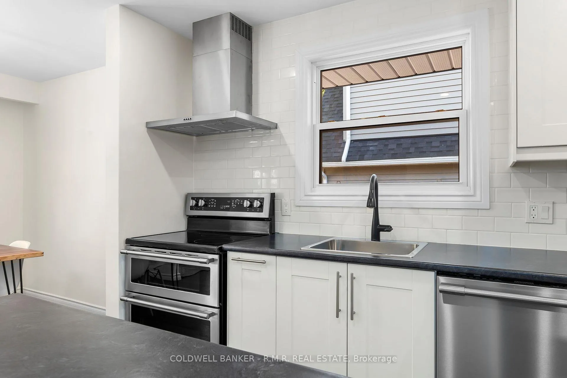 Photo 11 of 42 Marietta Street, Uxbridge — HOMEH