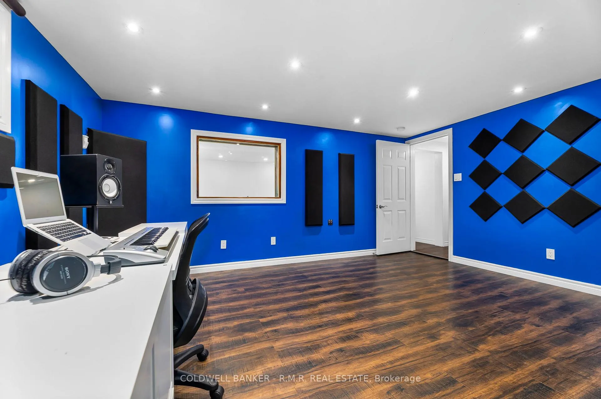 Photo 24 of 42 Marietta Street, Uxbridge — HOMEH