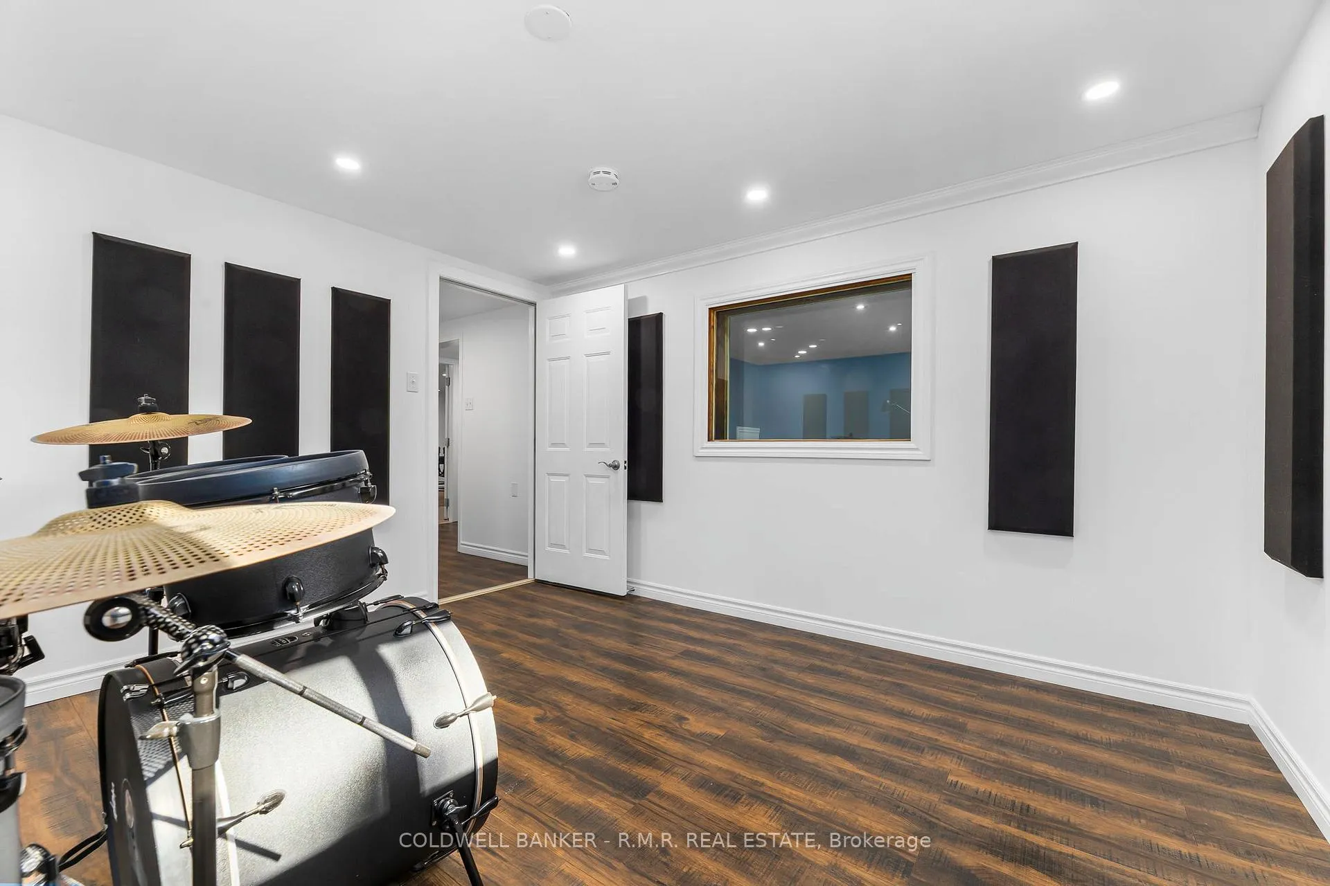 Photo 26 of 42 Marietta Street, Uxbridge — HOMEH