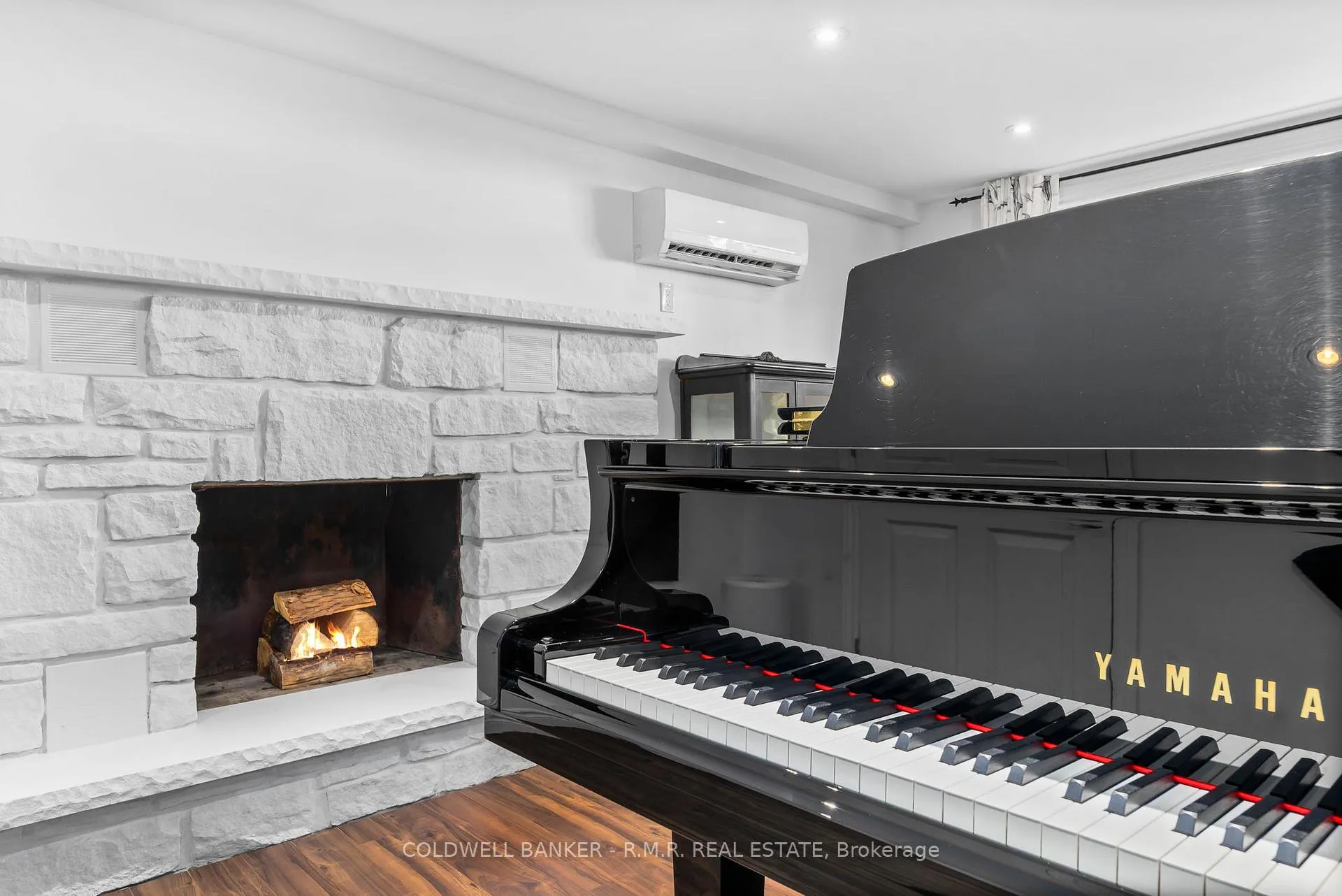 Photo 32 of 42 Marietta Street, Uxbridge — HOMEH