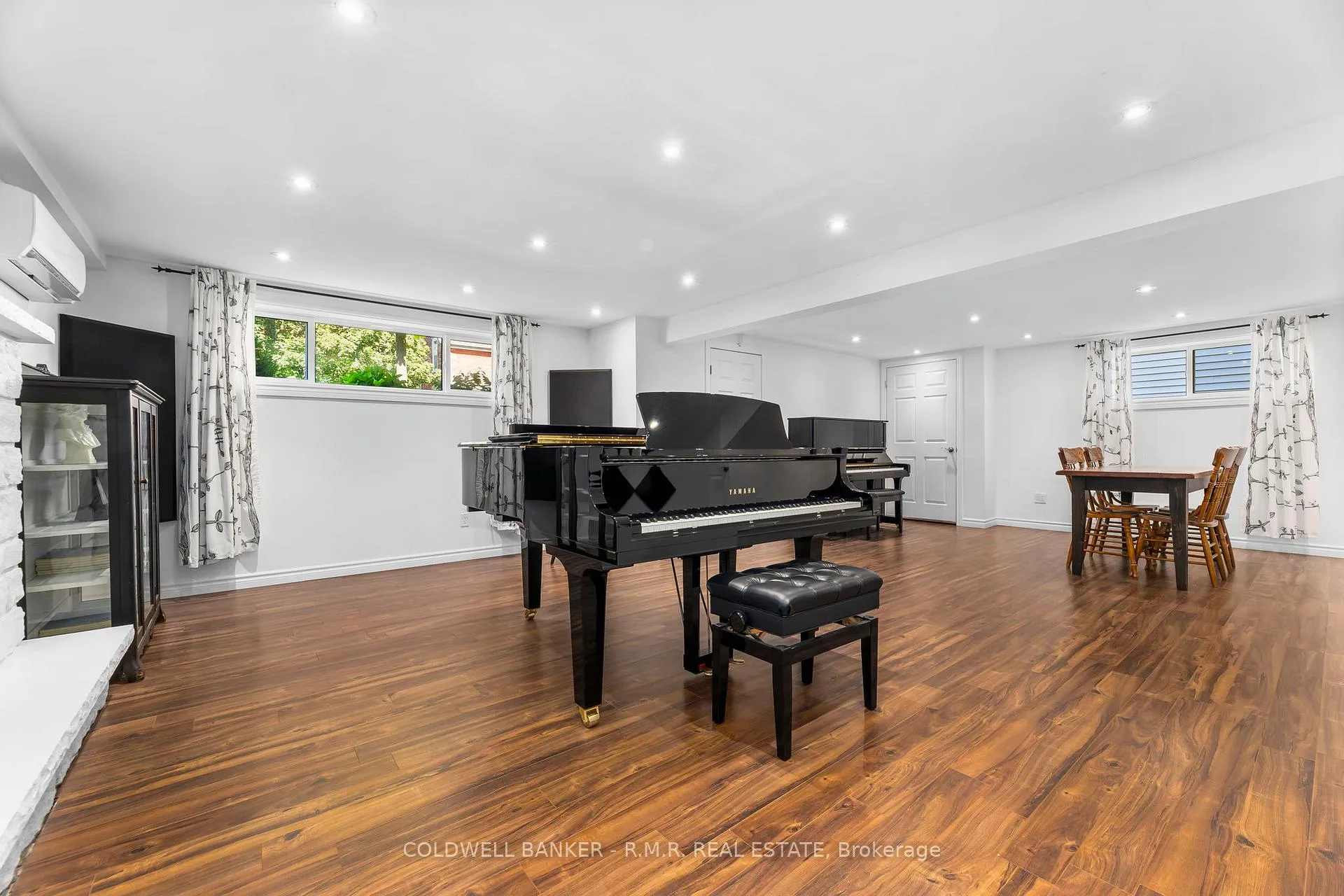 Photo 33 of 42 Marietta Street, Uxbridge — HOMEH