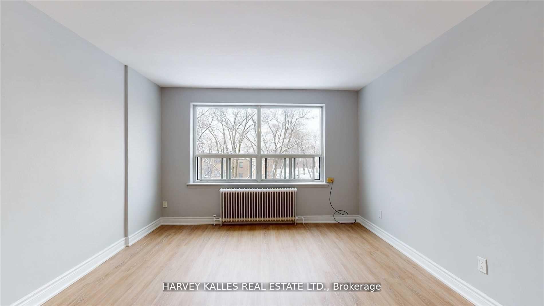 Photo 2 of Unit 111, 31 Clearview Heights, Toronto, Keelesdale-Eglinton West — HOMEH