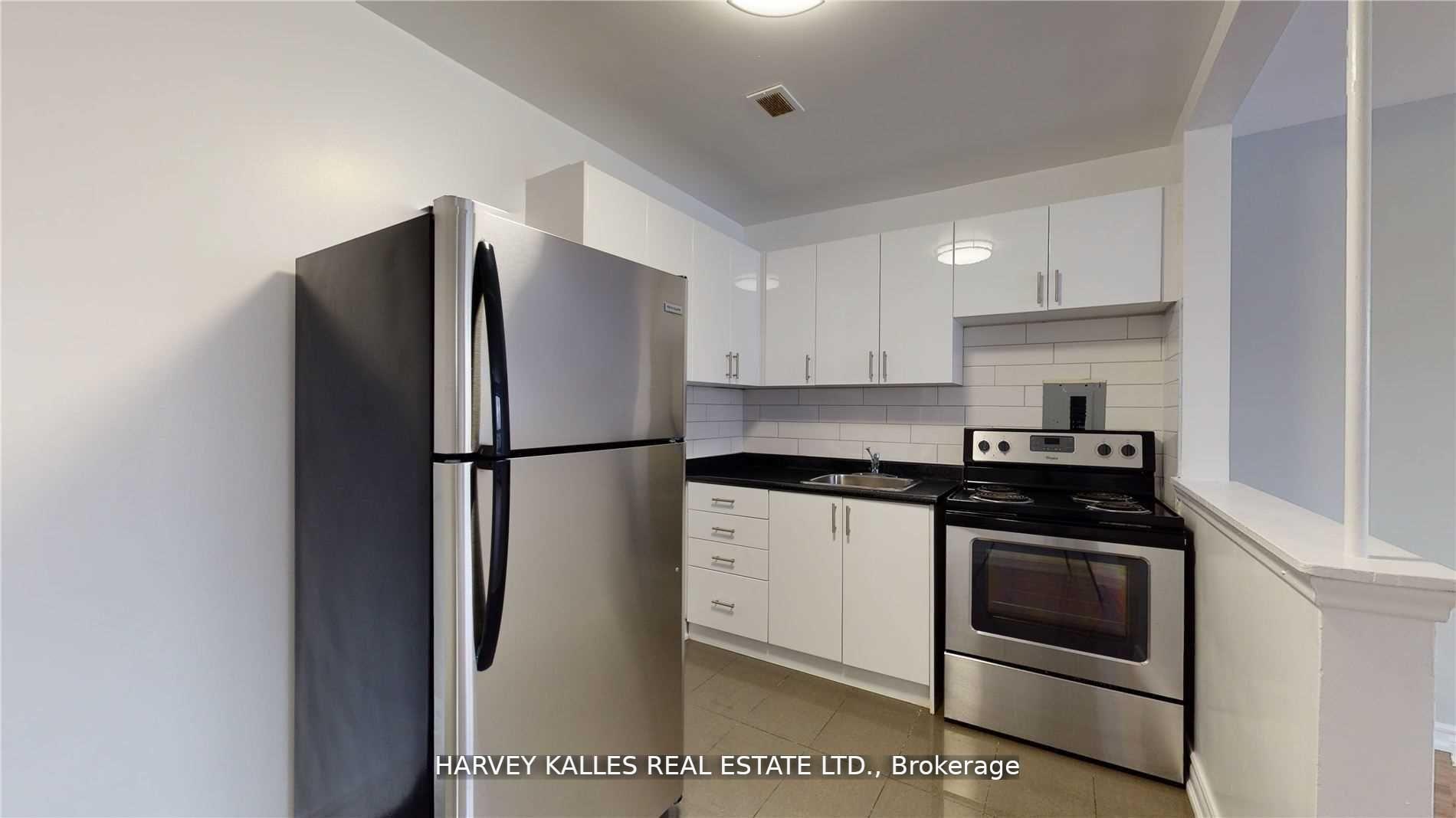 Photo 6 of Unit 111, 31 Clearview Heights, Toronto, Keelesdale-Eglinton West — HOMEH