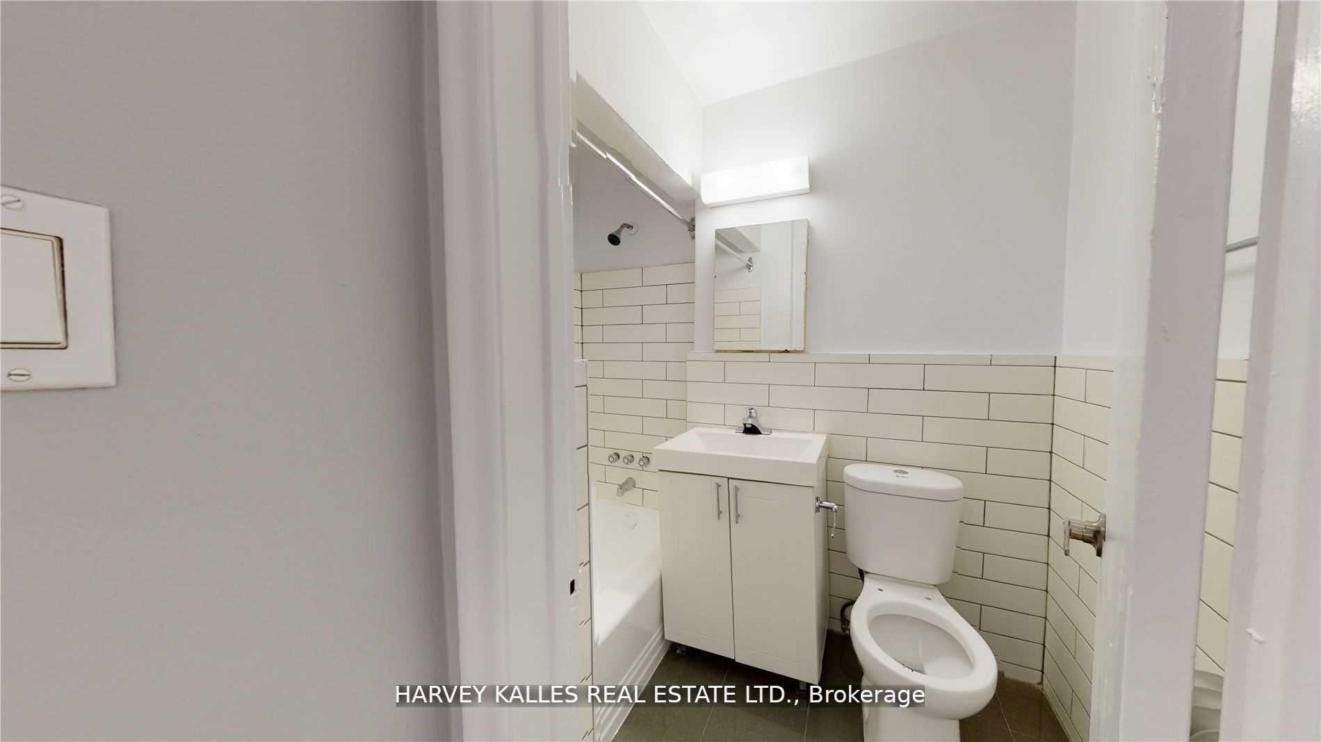 Photo 12 of Unit 111, 31 Clearview Heights, Toronto, Keelesdale-Eglinton West — HOMEH