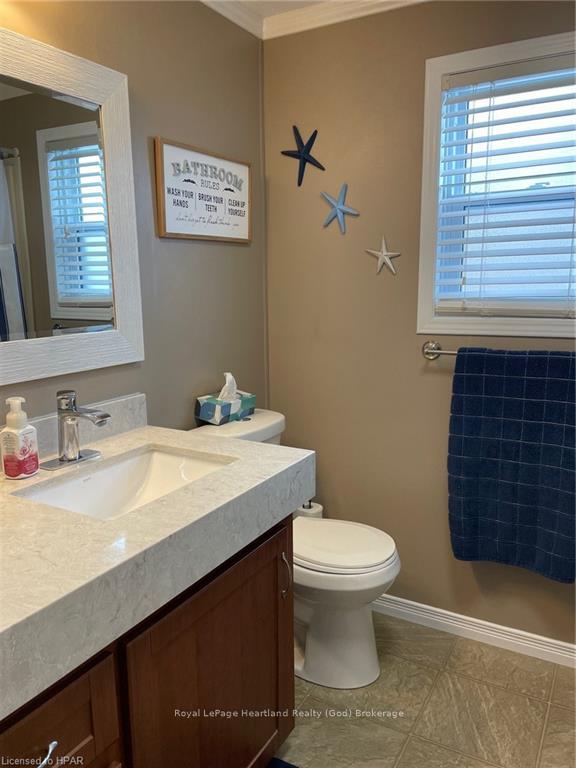 Photo 12 of 77307 (29 ROWAN RD) Bluewater Hwy 21, Bluewater, Bayfield — HOMEH