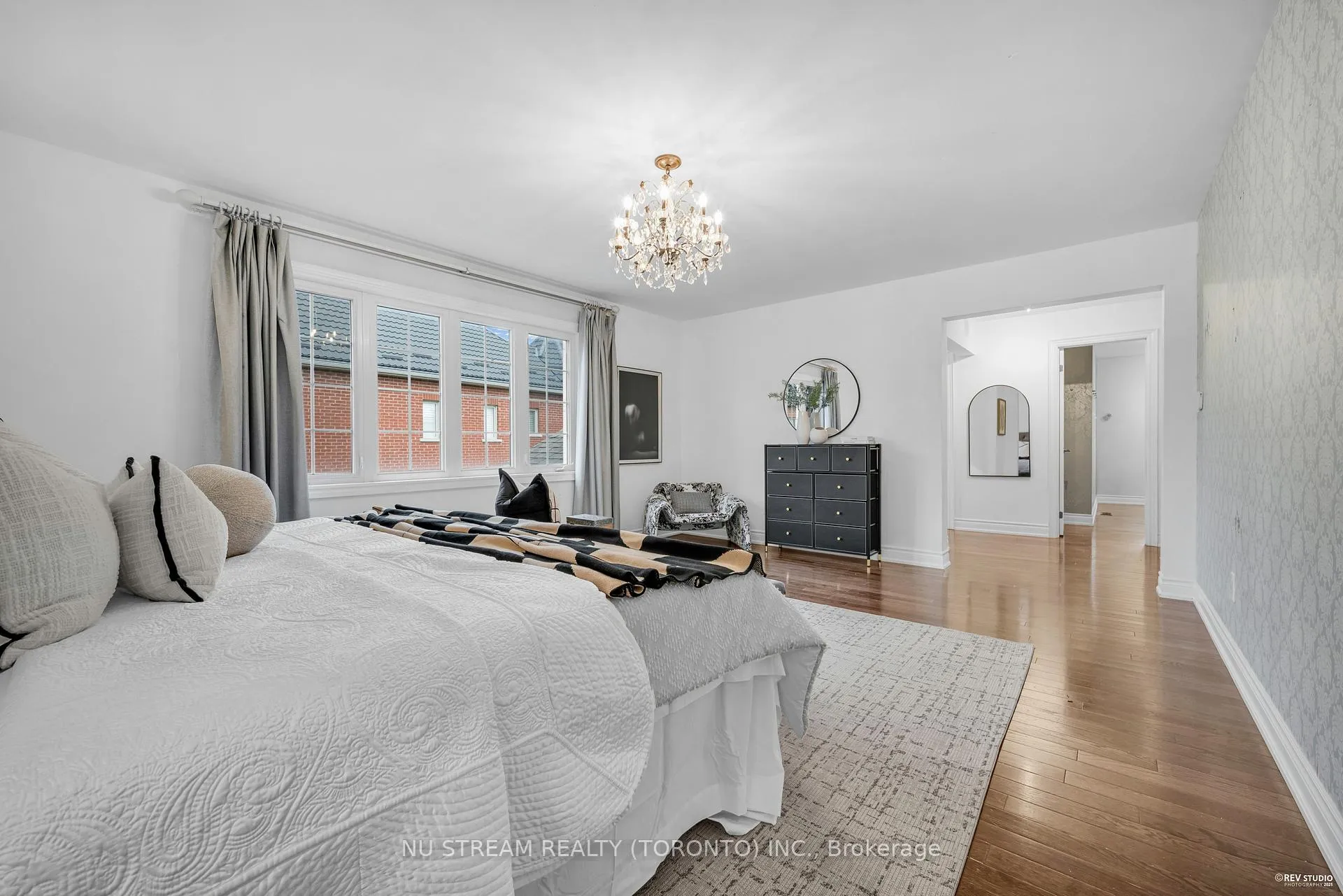 Photo 19 of 237 Upper Post Road, Vaughan, Patterson — HOMEH
