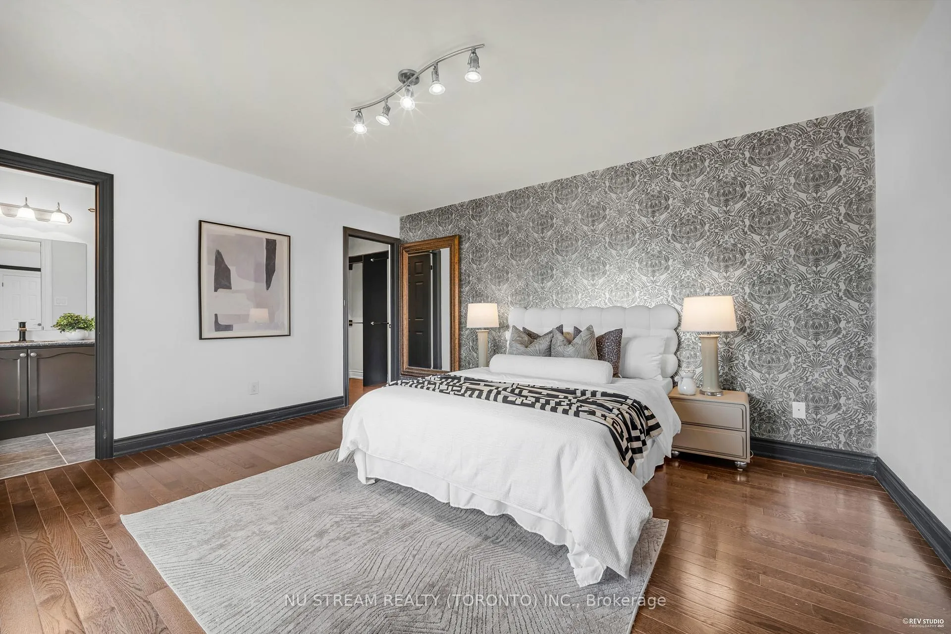 Photo 28 of 237 Upper Post Road, Vaughan, Patterson — HOMEH