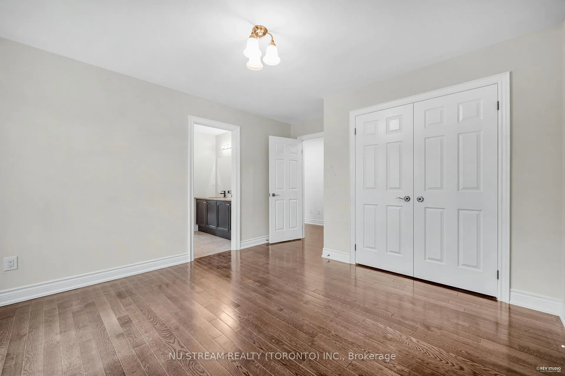 Photo 36 of 237 Upper Post Road, Vaughan, Patterson — HOMEH