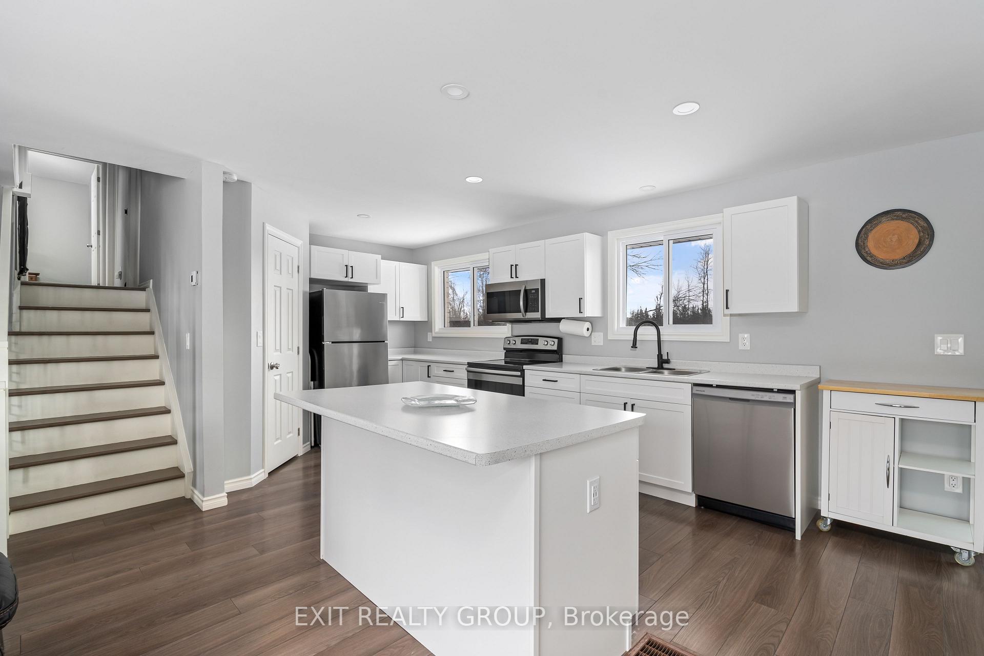 Photo 8 of 1032 Melrose Road, Tyendinaga, Tyendinaga Township — HOMEH