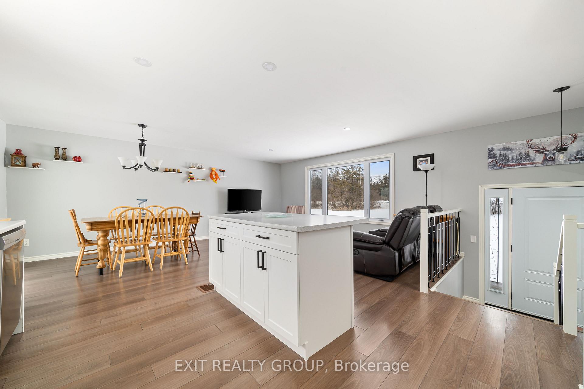 Photo 11 of 1032 Melrose Road, Tyendinaga, Tyendinaga Township — HOMEH
