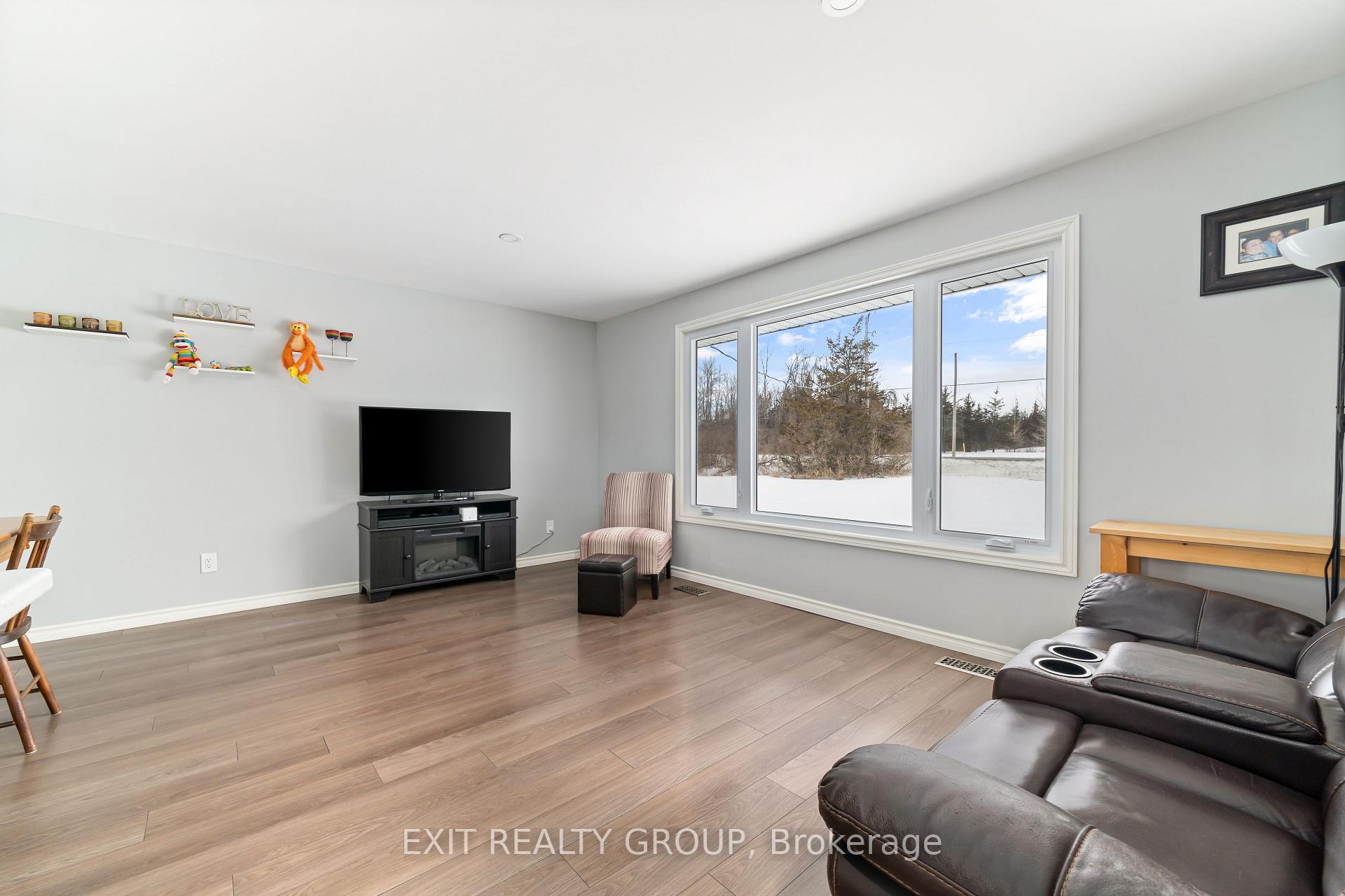 Photo 12 of 1032 Melrose Road, Tyendinaga, Tyendinaga Township — HOMEH