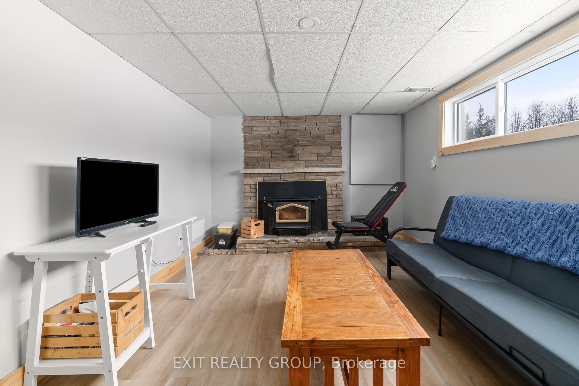 Photo 35 of 1032 Melrose Road, Tyendinaga, Tyendinaga Township — HOMEH