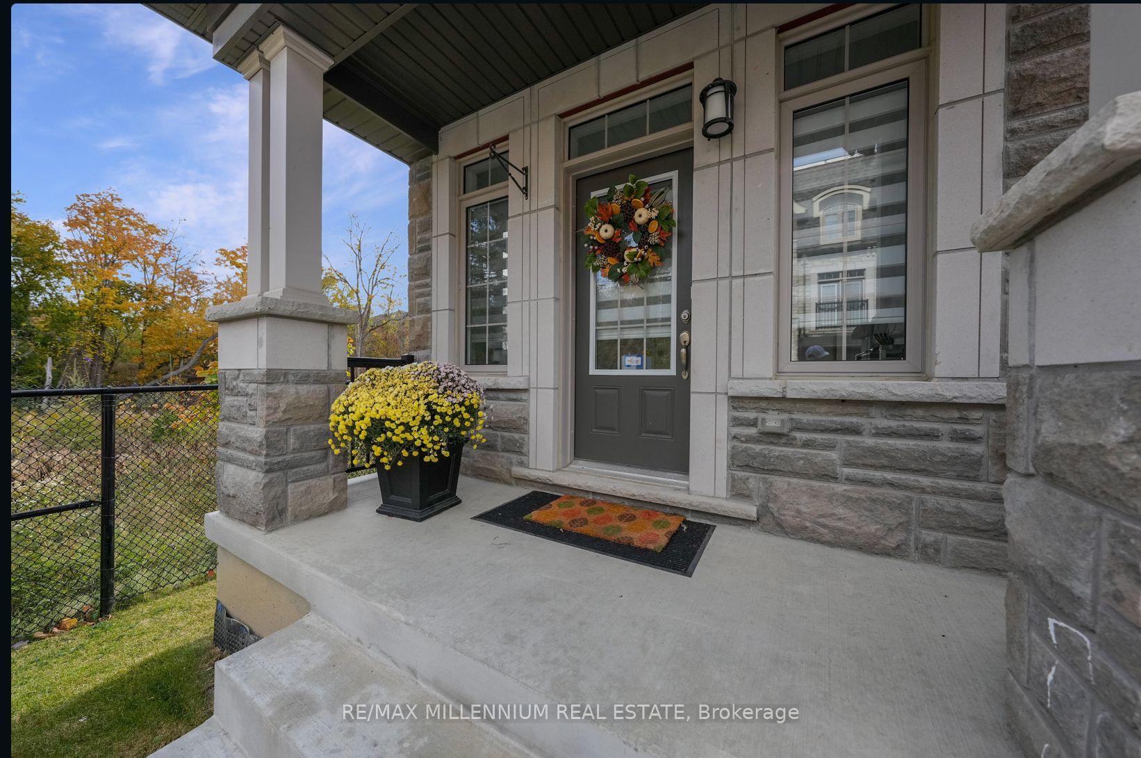 Photo 3 of 1 Ingleside Street, Vaughan, East Woodbridge — HOMEH