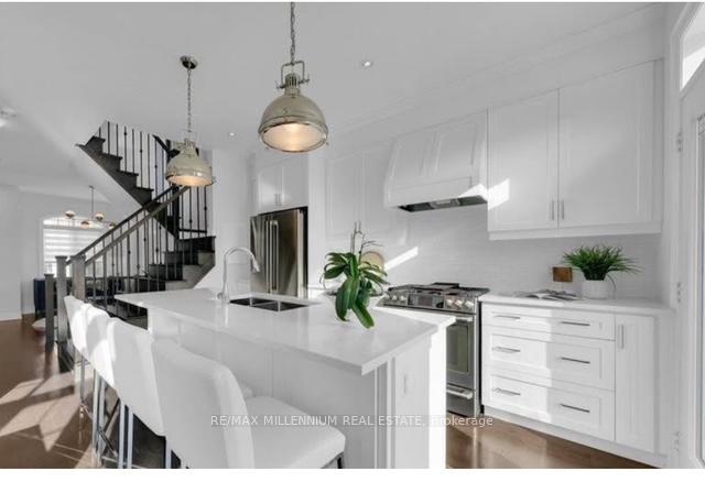Photo 14 of 1 Ingleside Street, Vaughan, East Woodbridge — HOMEH